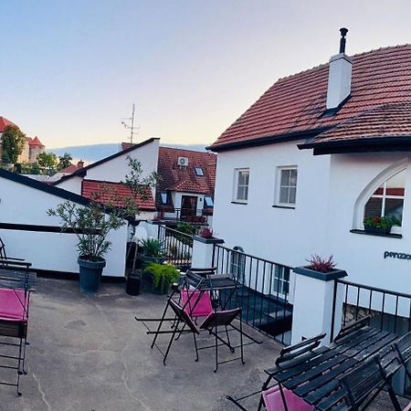 Penzion, Vinny Sklep A Cafe Barta Mikulov Exterior photo