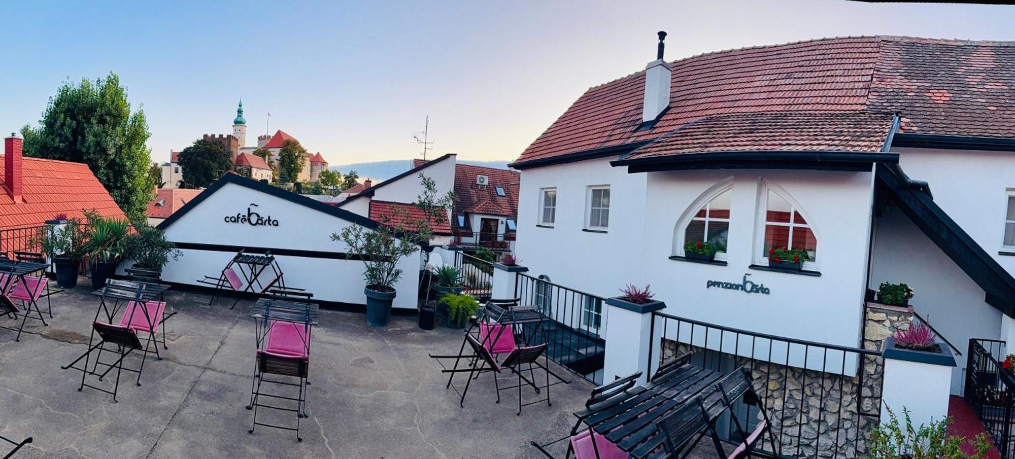 Penzion, Vinny Sklep A Cafe Barta Mikulov Exterior photo